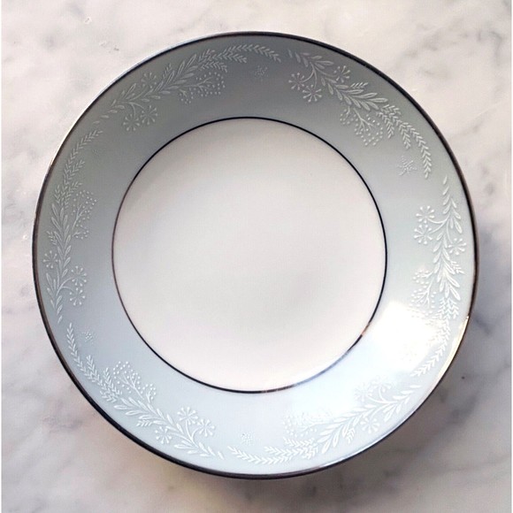 Fruit/Dessert Bowl Vintage Noritake China Laureate Japan 5651 Blue White Silver - Picture 2 of 4